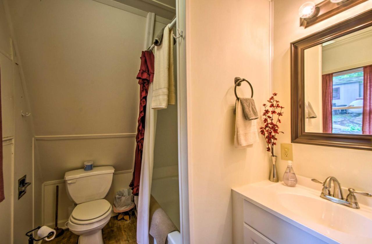 Serene Todd Getaway With Private Pond And Creek Views! מראה חיצוני תמונה